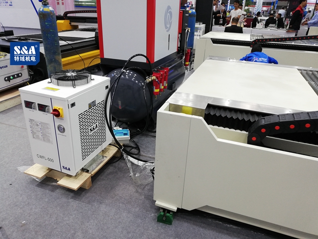 �����и���ĳ������ʲô����Ӱ��?